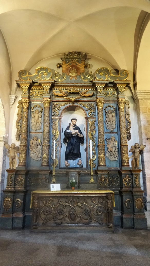 Alghero_St_Francis_Baroque_altar