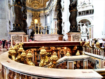 Altar_and_Tomb_of_St_Peter
