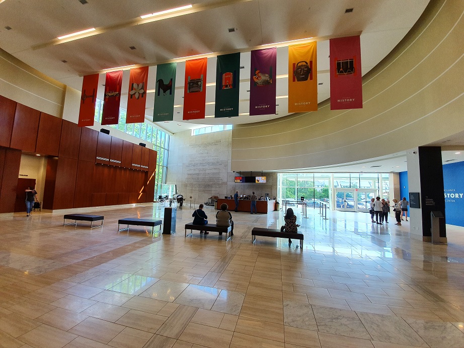 Atlanta_Centre_Foyer