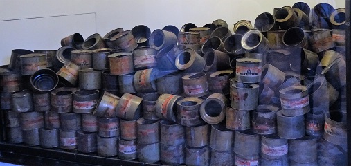 Auschwitz_Cans_of_Zyklon