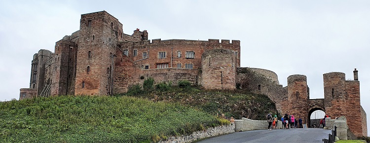 Bamburgh_Castle_Entrance