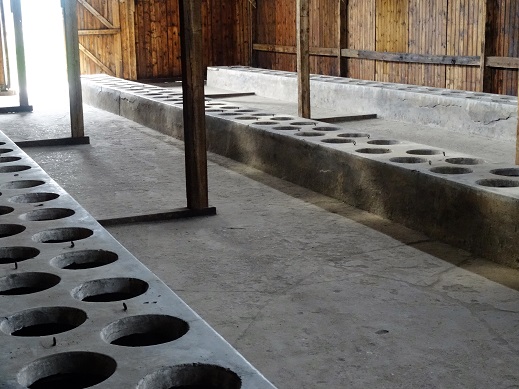 Birkenhau_Toilet_Block
