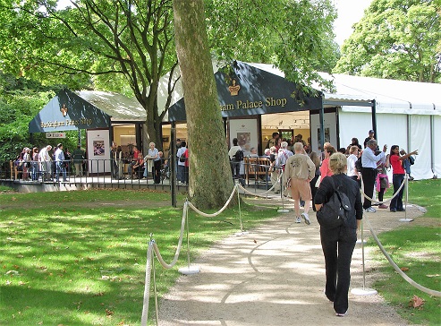 Buckingham_Palace_Shop