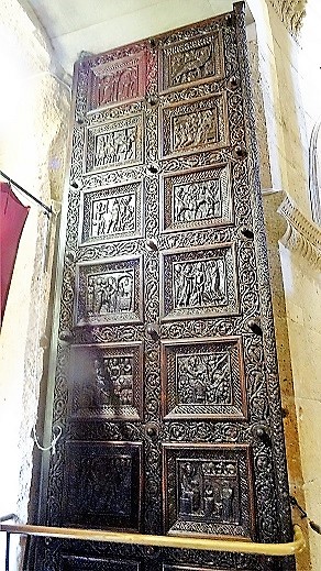Cathedral_of_St_Domnius_door_1_ Cathedral_of_St_Domnius_door_1_