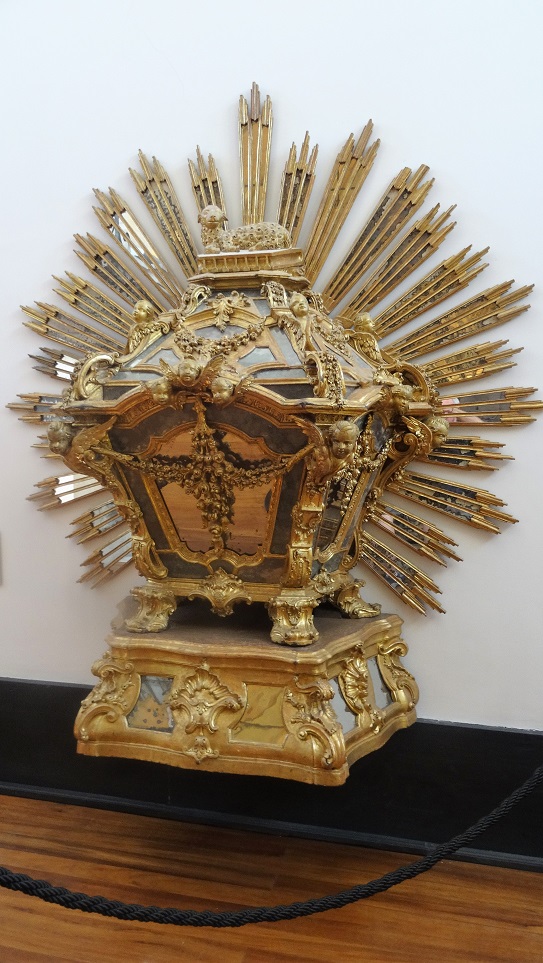 Clerigos_Holy_Thursday_Urn Clerigos_Holy_Thursday_Urn