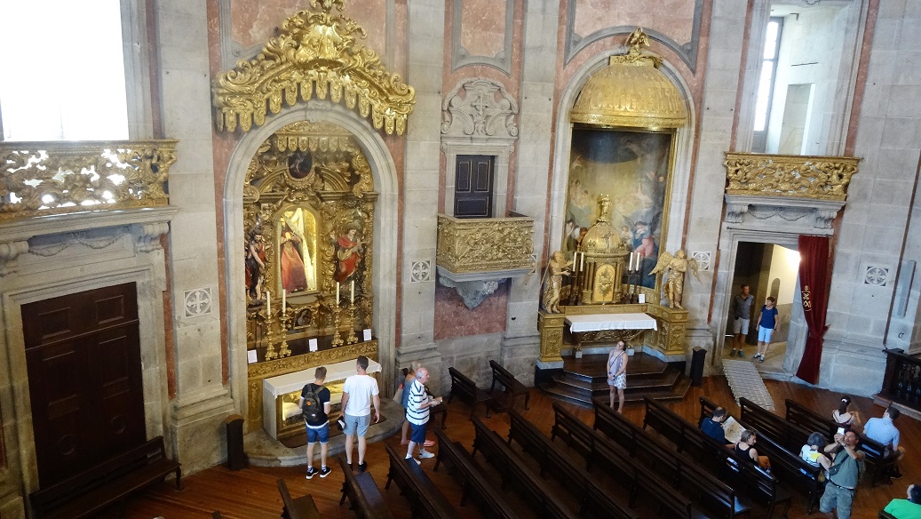 Clerigos_church_Interior