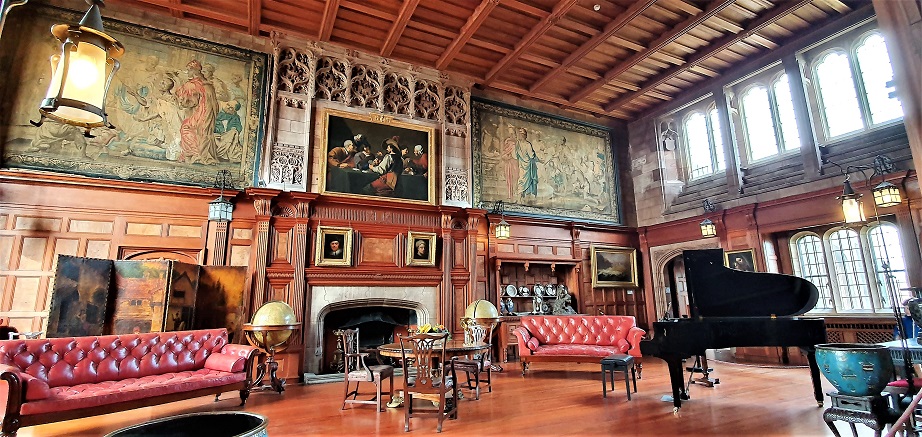 Cross_Hall