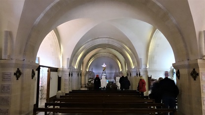 Crypt_Interior_Notre_Dame