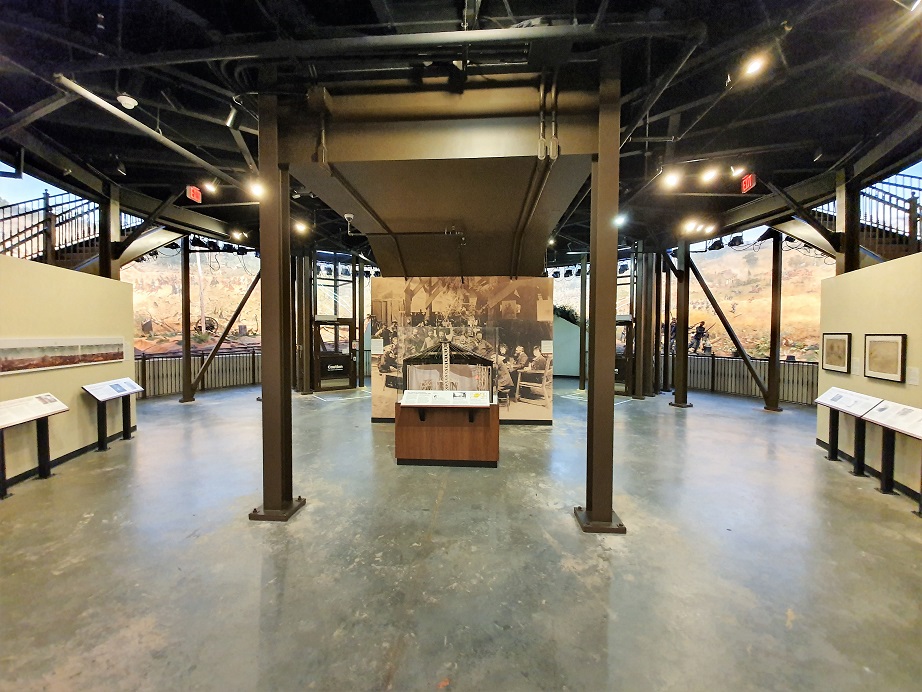 Cyclorama_Below_Platform