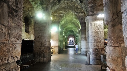 Diocletians_Palace_Substructure_2
