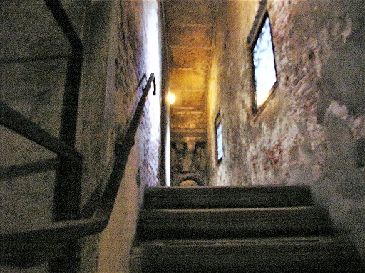Doges_Palace_Bridge_of_Sighs_Interior