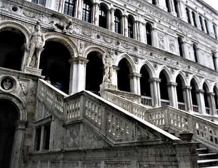 Doges_Palace_Giants_Staircase2