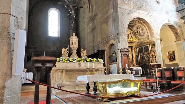 Duomo_San_Gimignano_High_Altar