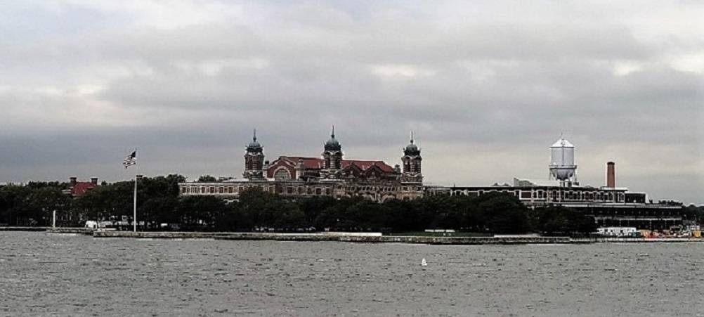 Ellis_Island_Approach