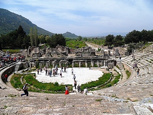 Ephesus_Great_Theatre_and_Harbour_Street