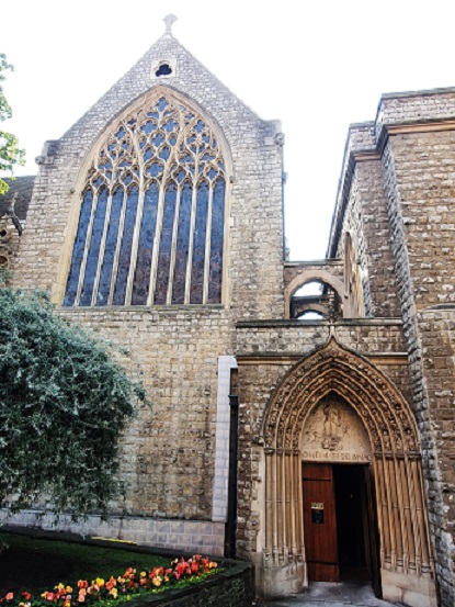 Farm_Street_Church_rear_access
