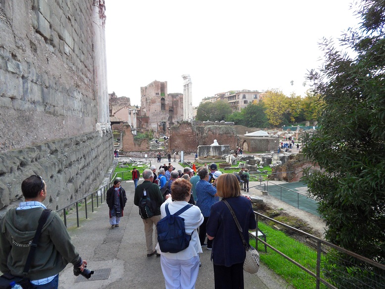 Forum_Entrance