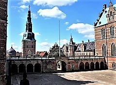 Frederiksborg_Courtyard_1