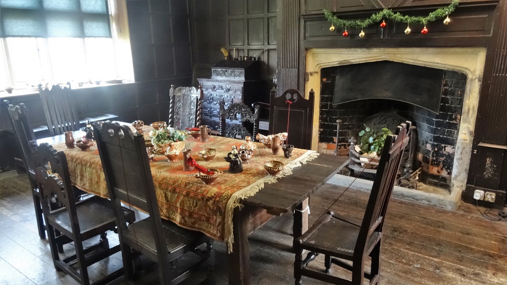 Gainsborough_Old_Hall_Panelled_Room
