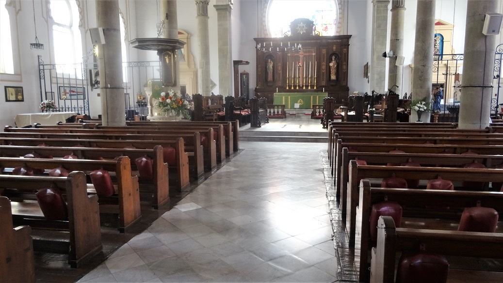 Holy_Trinity_Cathedral_Altar