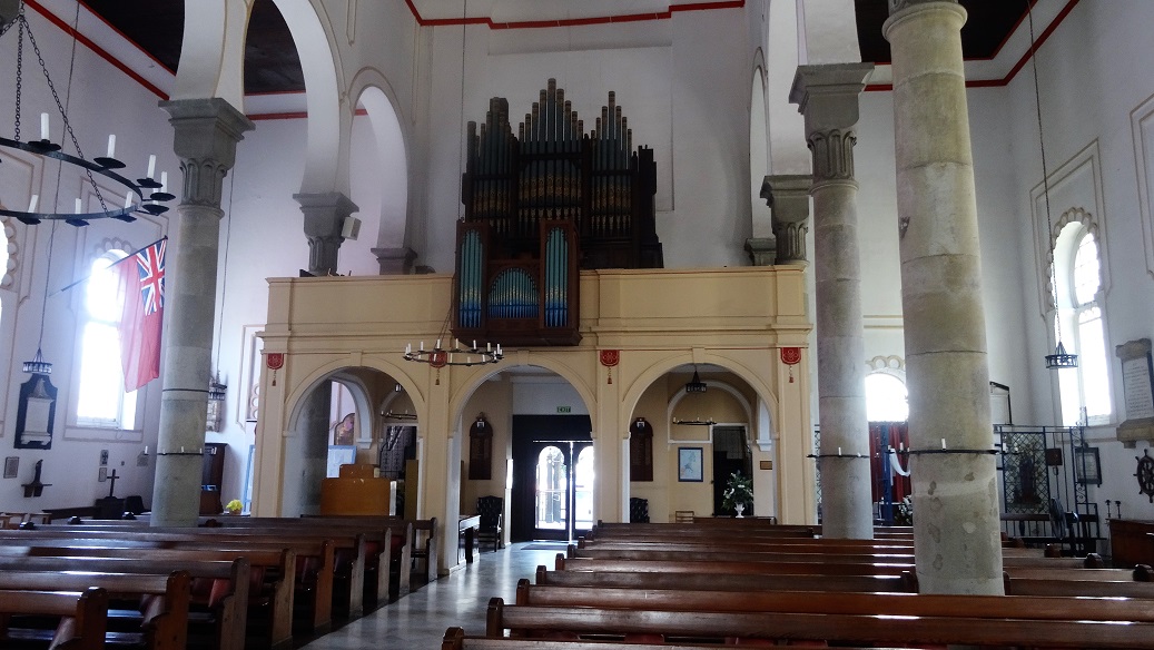 Holy_Trinity_Cathedral_Organ_Pipes