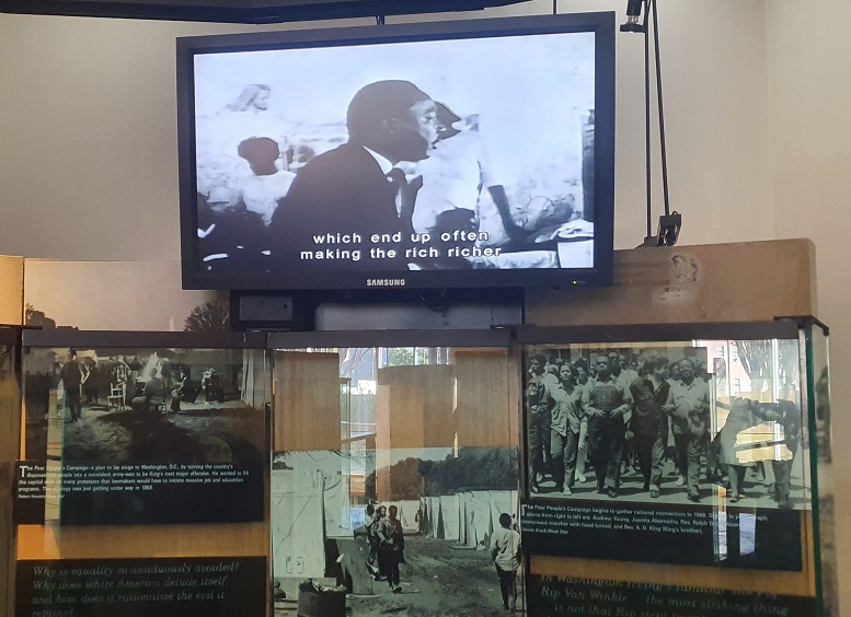 King_Center_Displays