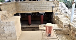 Knossos_Grand_Staircase
