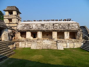 Palace_Courtyard_Gallery