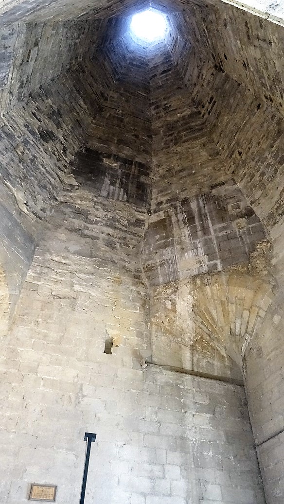 Palace_of_the_Popes_Kitchen_Tower