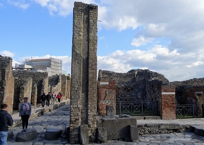 Pompeii_Road_Junction