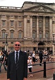 Ron_at_Buckingham_Palace_06
