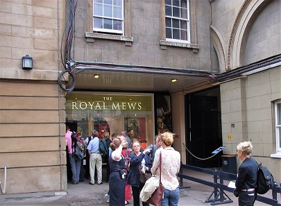 Royal_Mews_Entrance