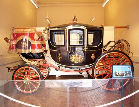 Royal_Mews_Glass_Coach