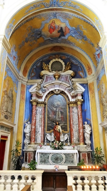 St_Ignatius_Church_Chapel1