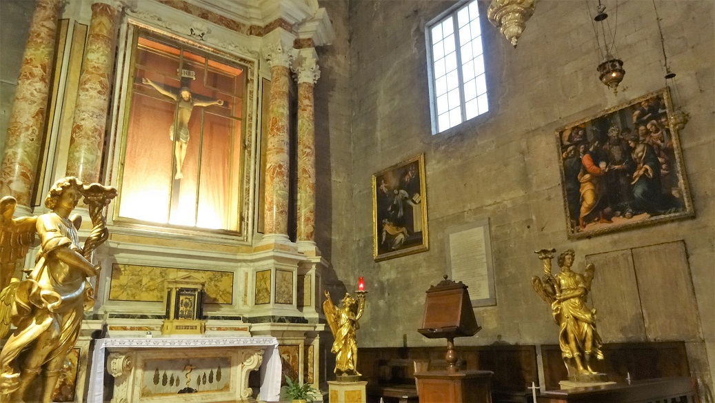 St_Michele_side_altar