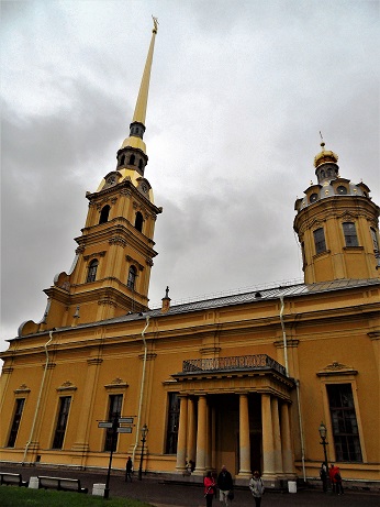 St_Peter_and_Paul_Cathedral_Entrance