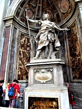 Statue_of_Relics_Spear