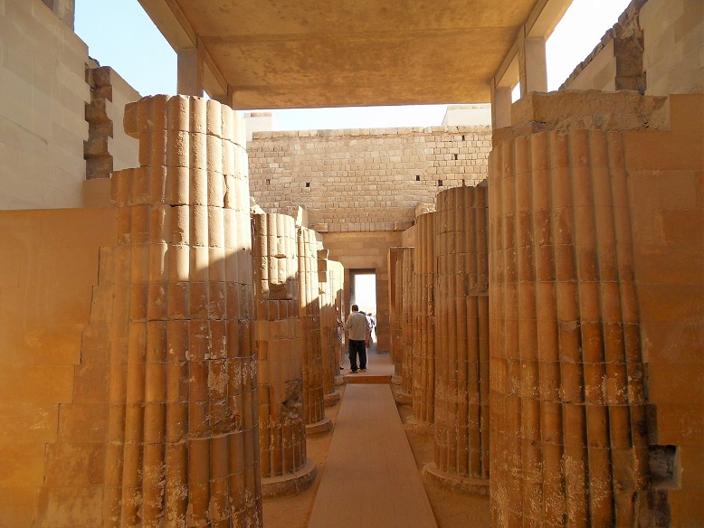 Step_Colonnade_Corridor