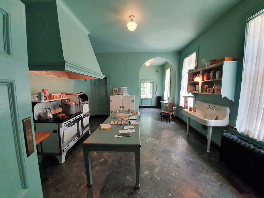 Swan_House_Atlanta_Kitchen