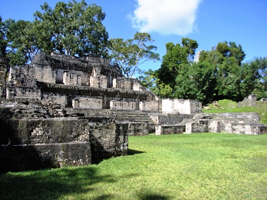 Tikal_Central_Acropolis_