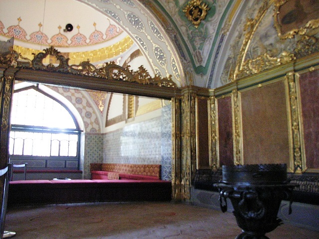 TopKapi_Palace_Harem_Interior_1_