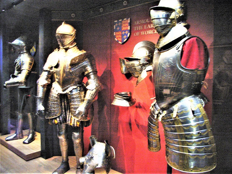 Tower_of_London_Exhibits_of_Armour