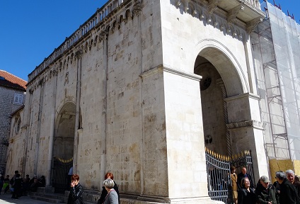 Trogir_Cathedral_Vestibul