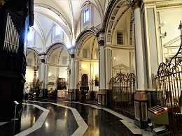 Valencia_Cathedral_Ambulatory