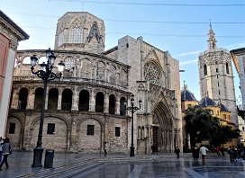 Valencia_Cathedral_Side_View