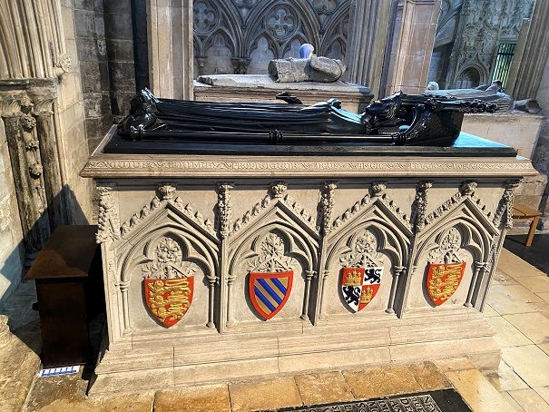 Visceral Tomb of Eleanor of Castile in Lincoln Cathedral