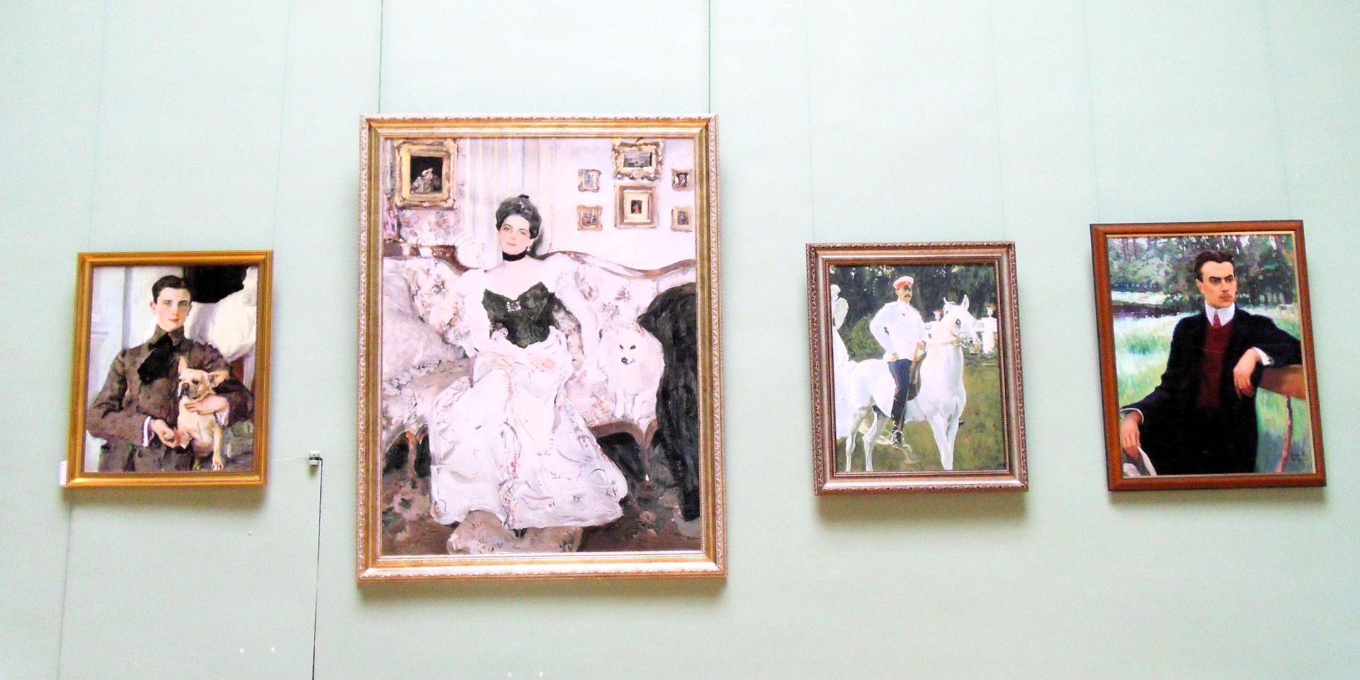Photographs on Display, Yusupov Palace