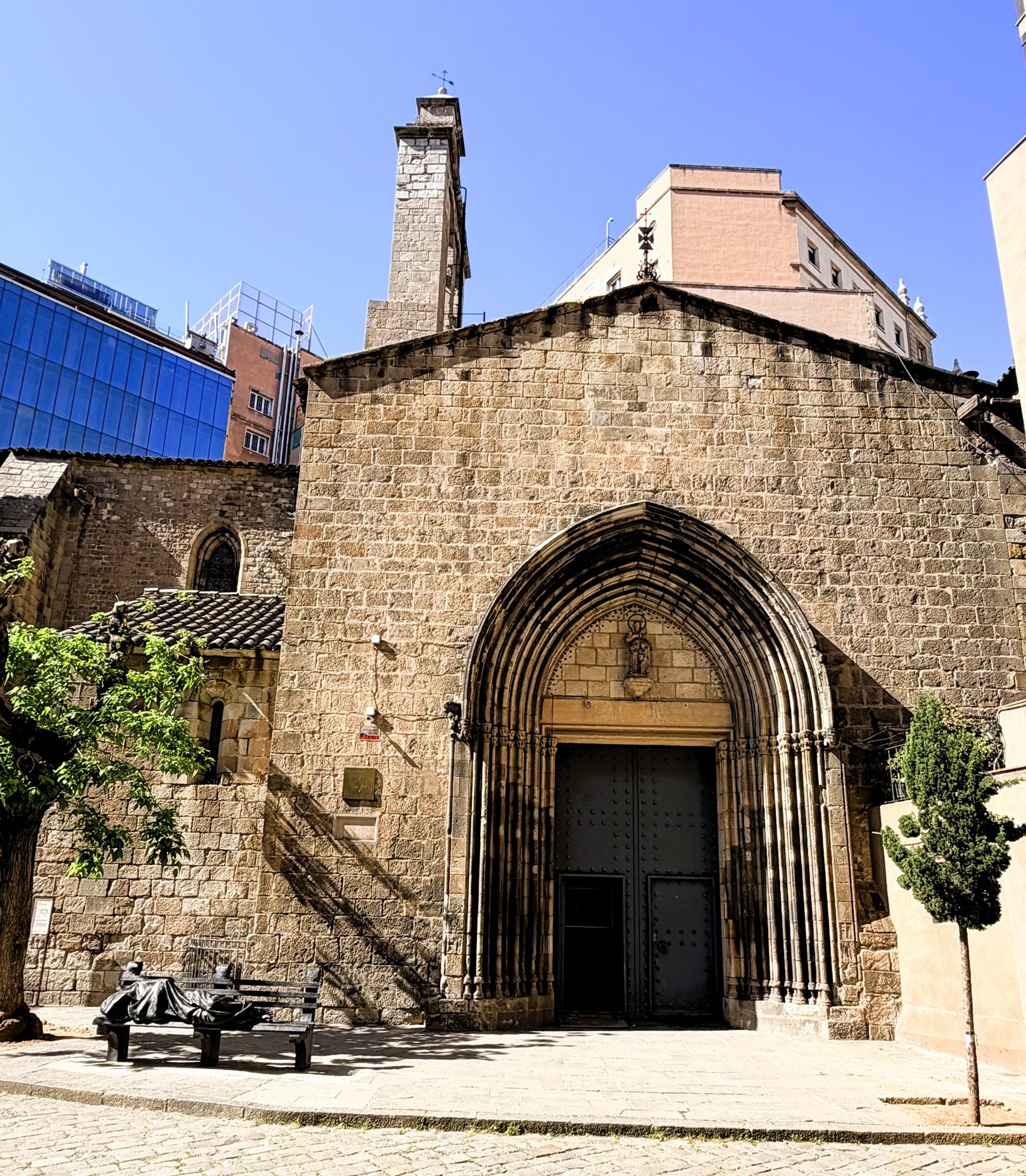 Small courtyard outside Church of Santa Anna, Barcelona