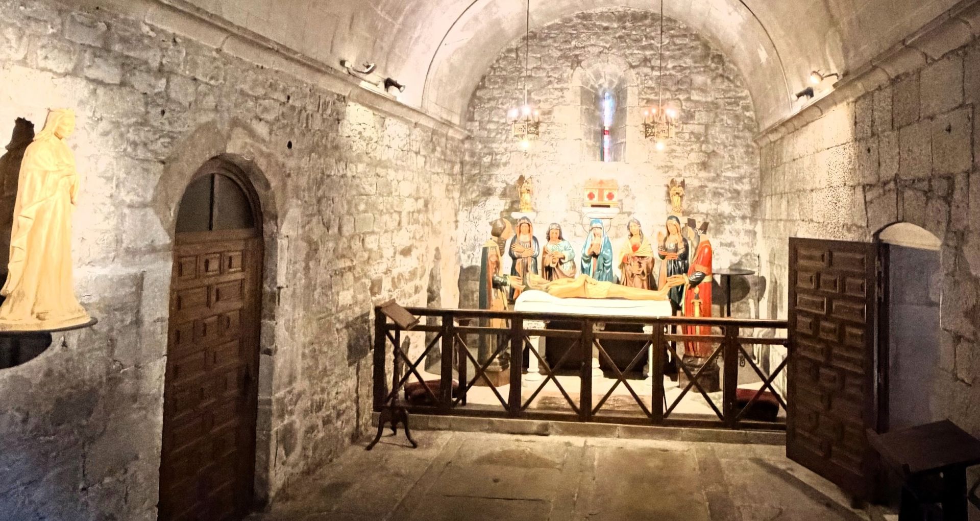 Chapel of the Holy Sepulchre, Church of Santa Anna, Barcelona